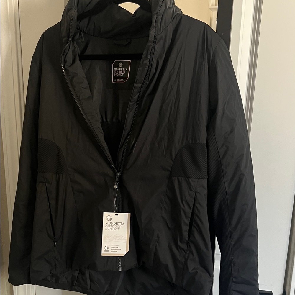 Mondetta woMen's Black Puffer Jacket